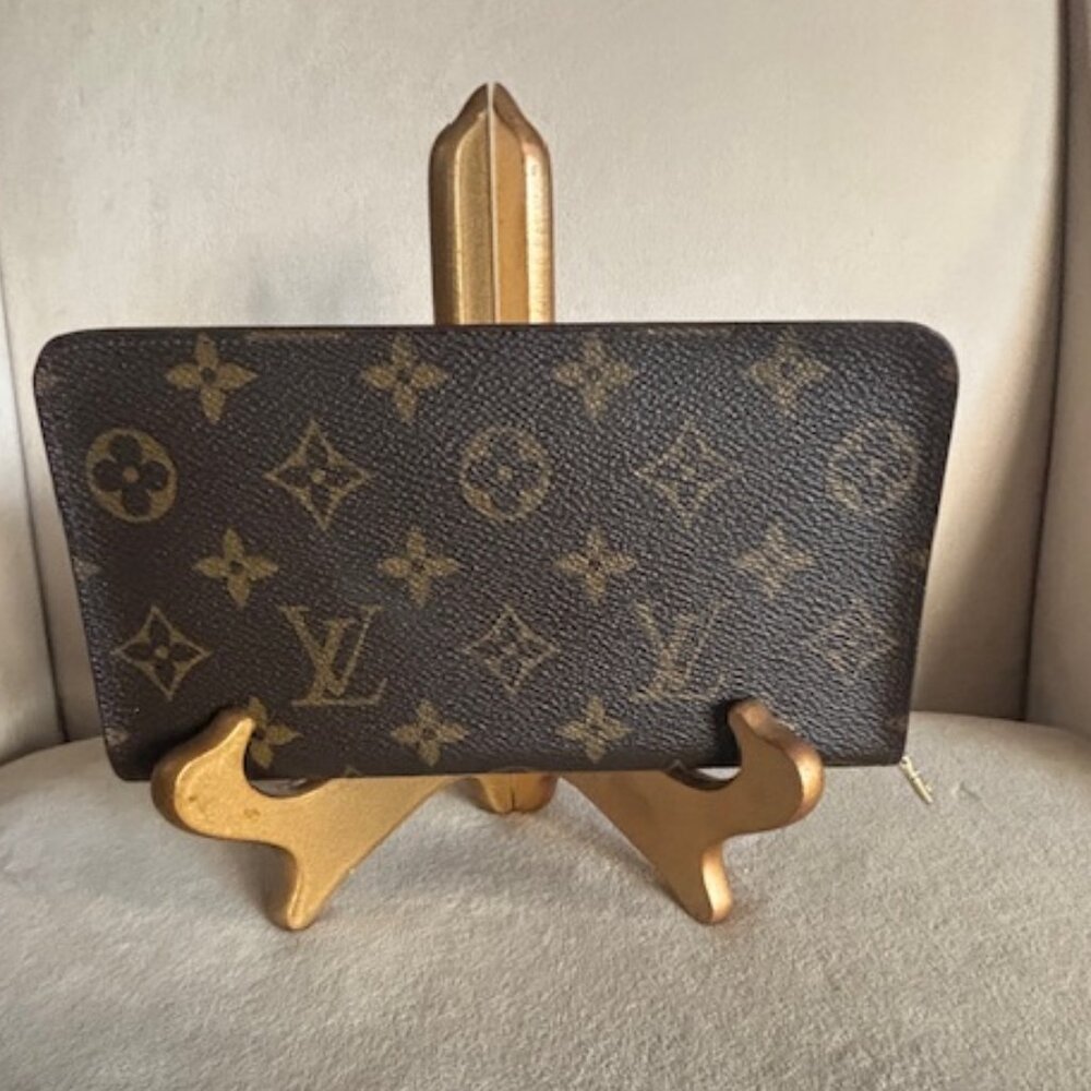 Louis Vuitton Zippy Long Wallet